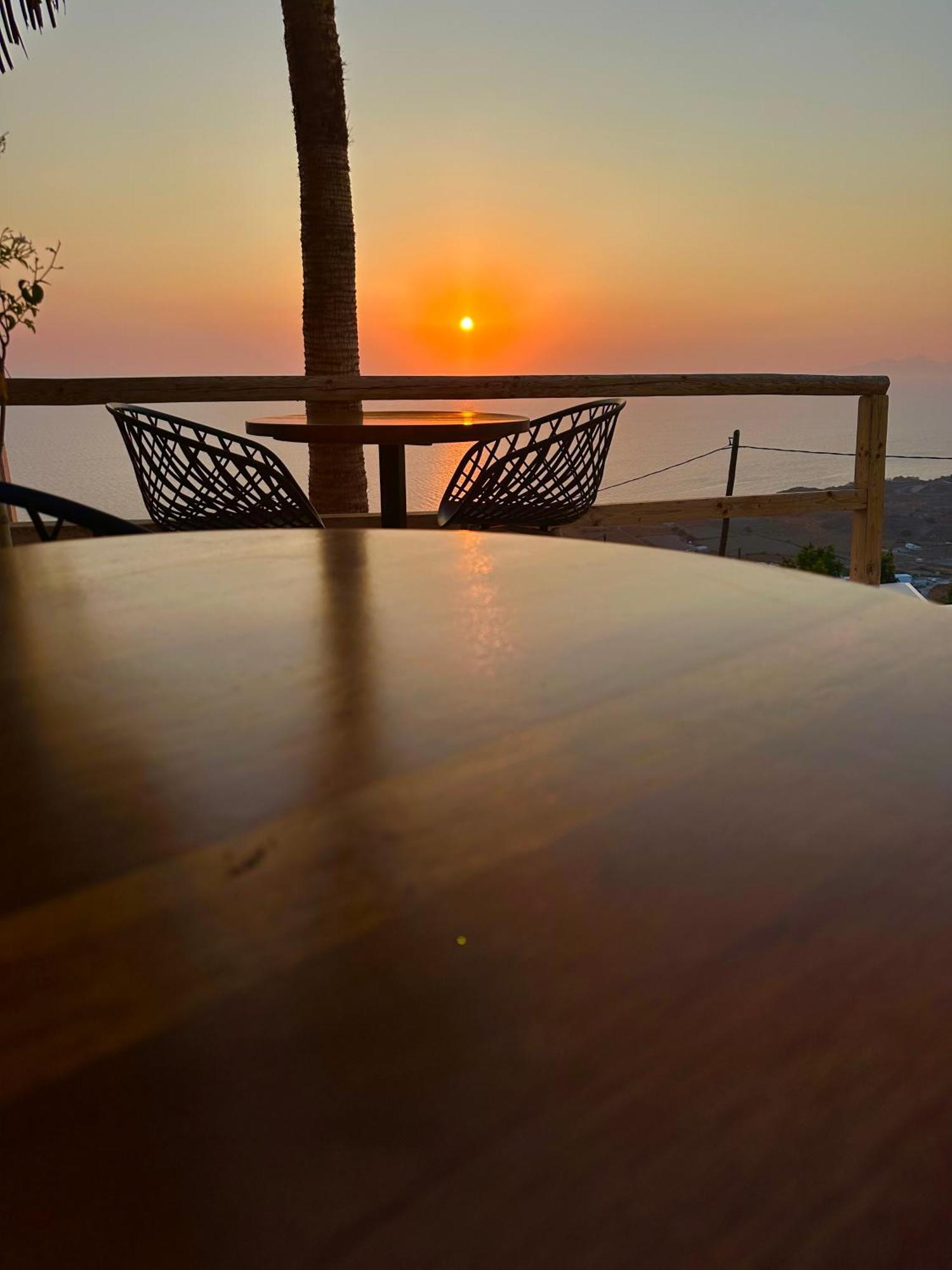 Leon Luxury Suites Imerovigli  Esterno foto