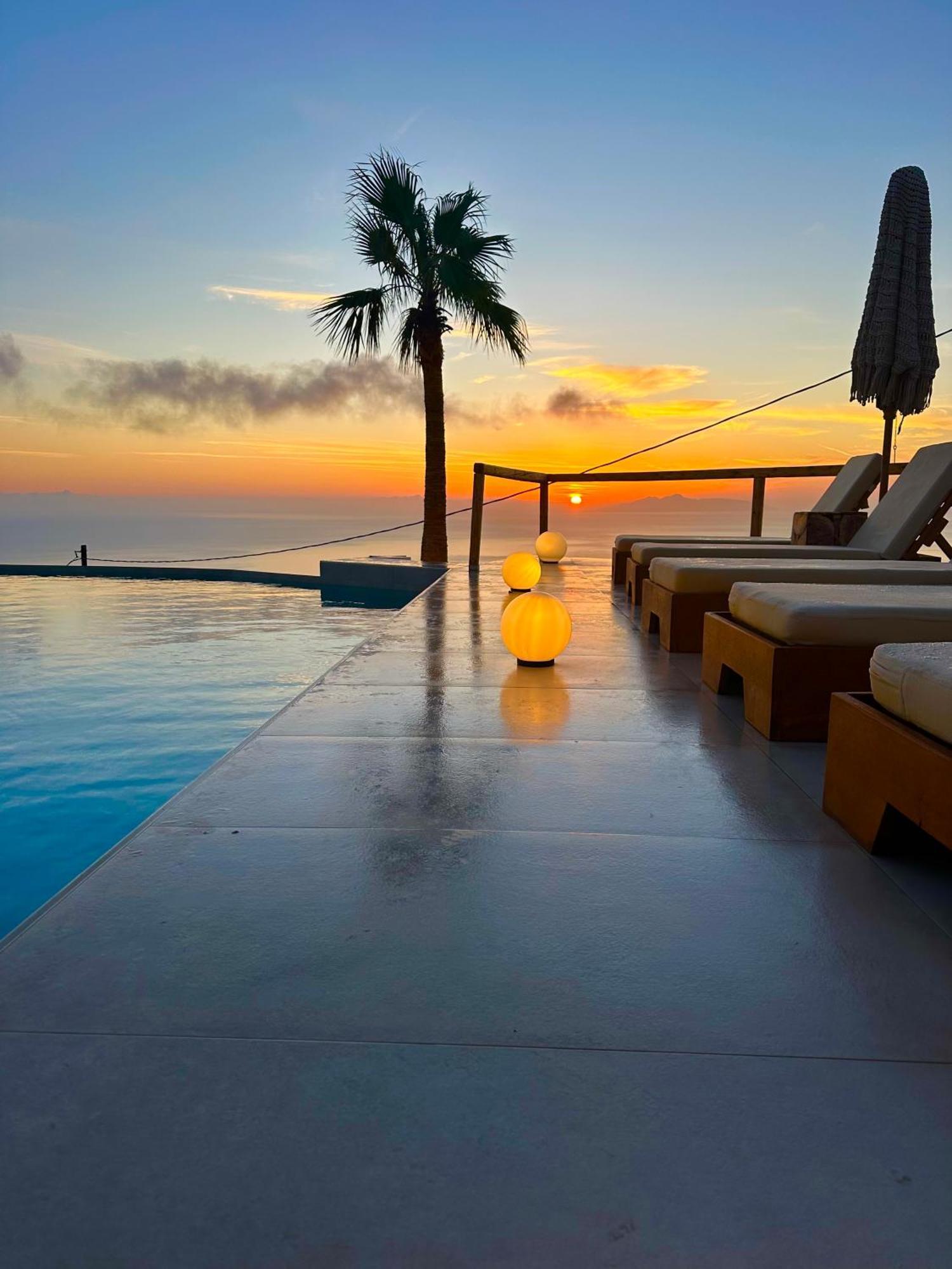 Leon Luxury Suites Imerovigli  Esterno foto